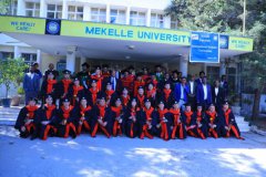 埃塞俄比亚默克莱大学为中国留学生举办毕业典