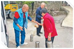 <b>呵护乡村老人“舌尖上的幸福”(民生一线)</b>